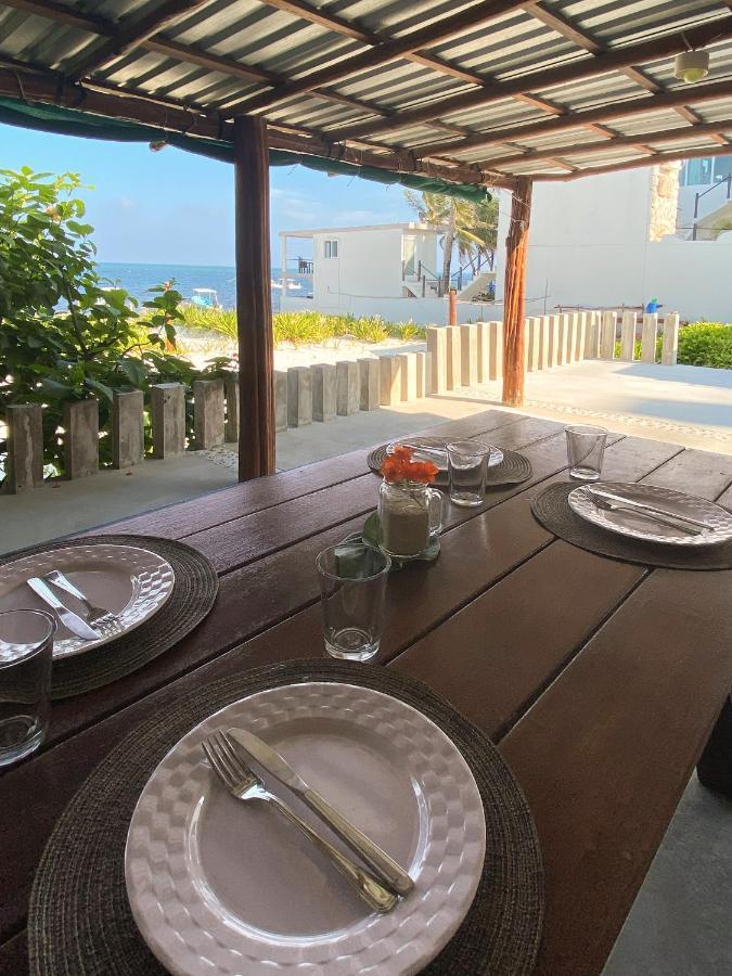 Casa Lucia Beachfront פוארטו מורלוס מראה חיצוני תמונה
